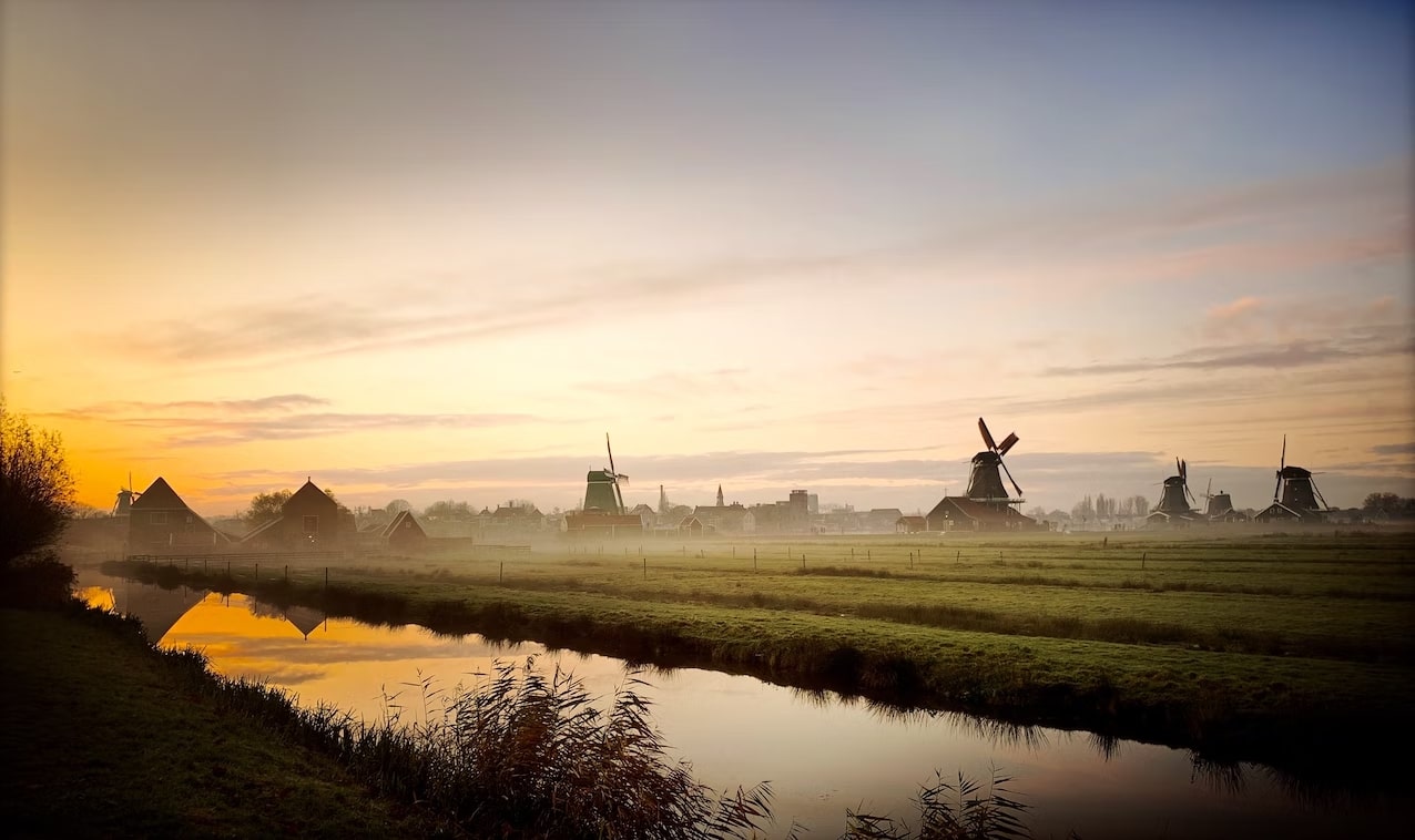 Afbeelding met uitzicht op het landschap van Nederland